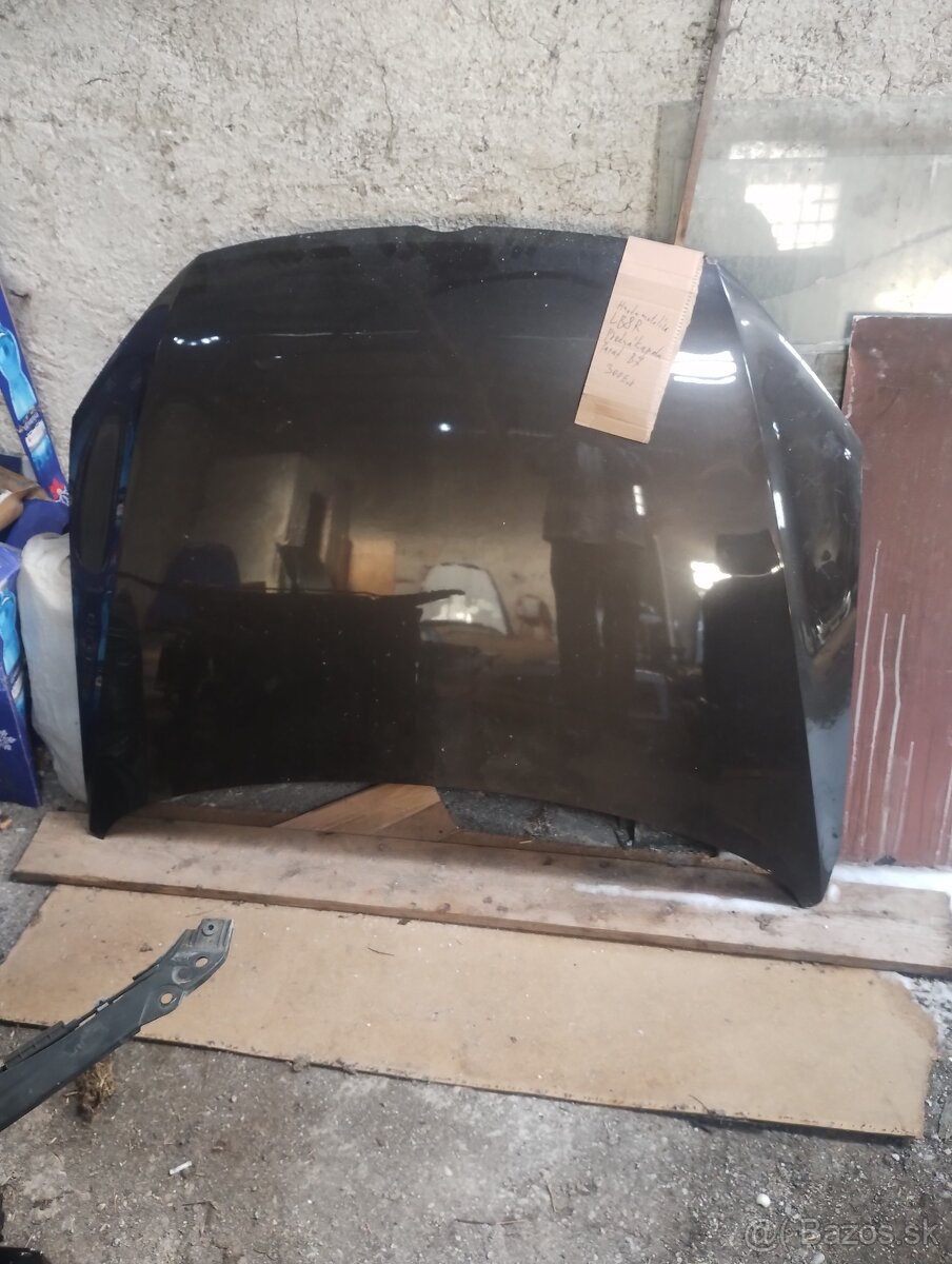 Predná kapota Passat B7 color LB8R