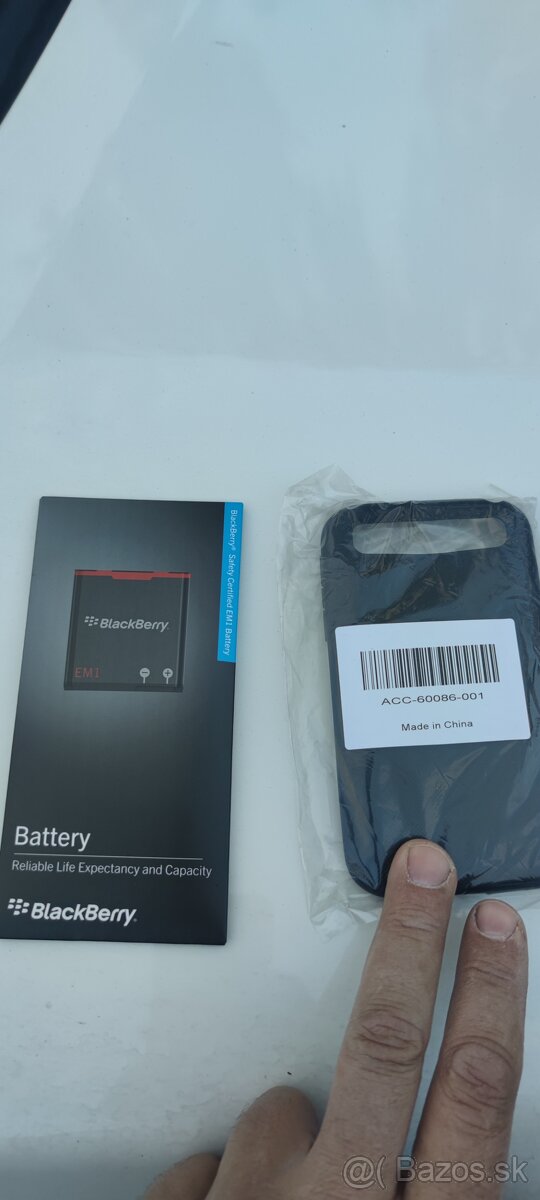 Predám batériu+puzdro BLACKBERRY