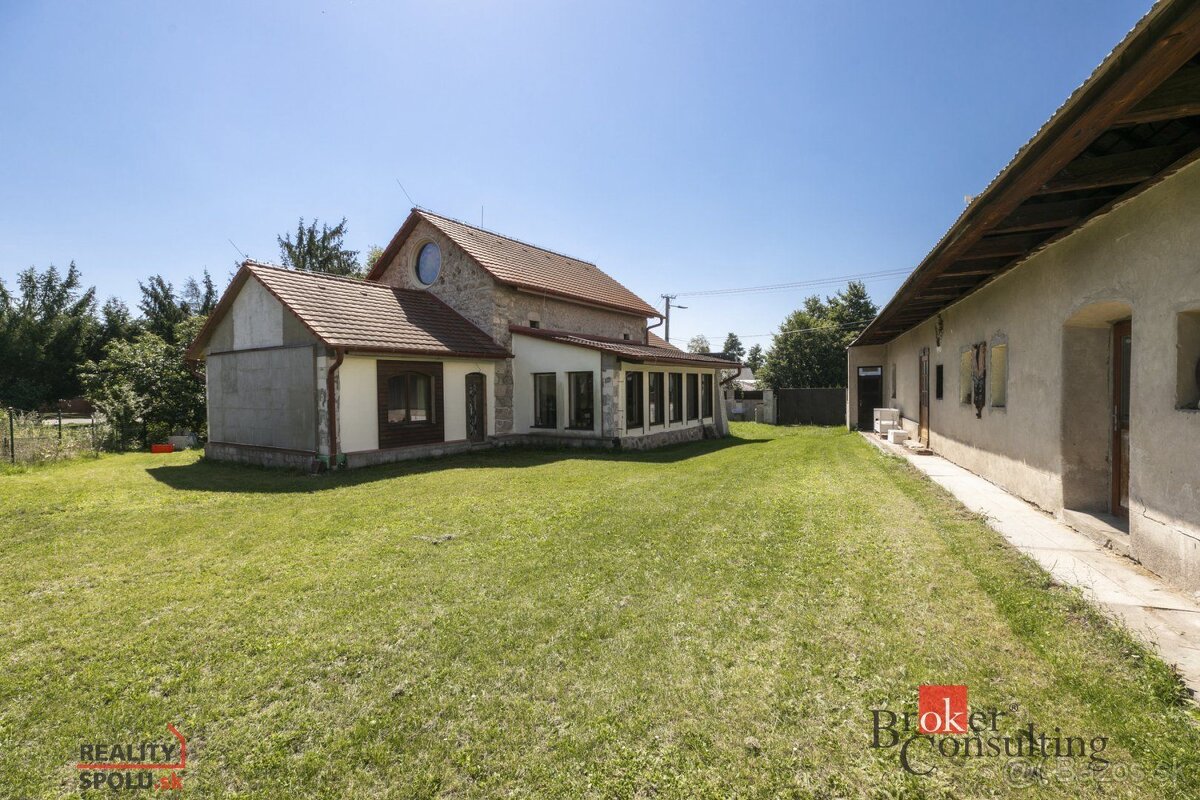 Exkluzívne na predaj: Jedinečný rodinný dom s dušou v obci L