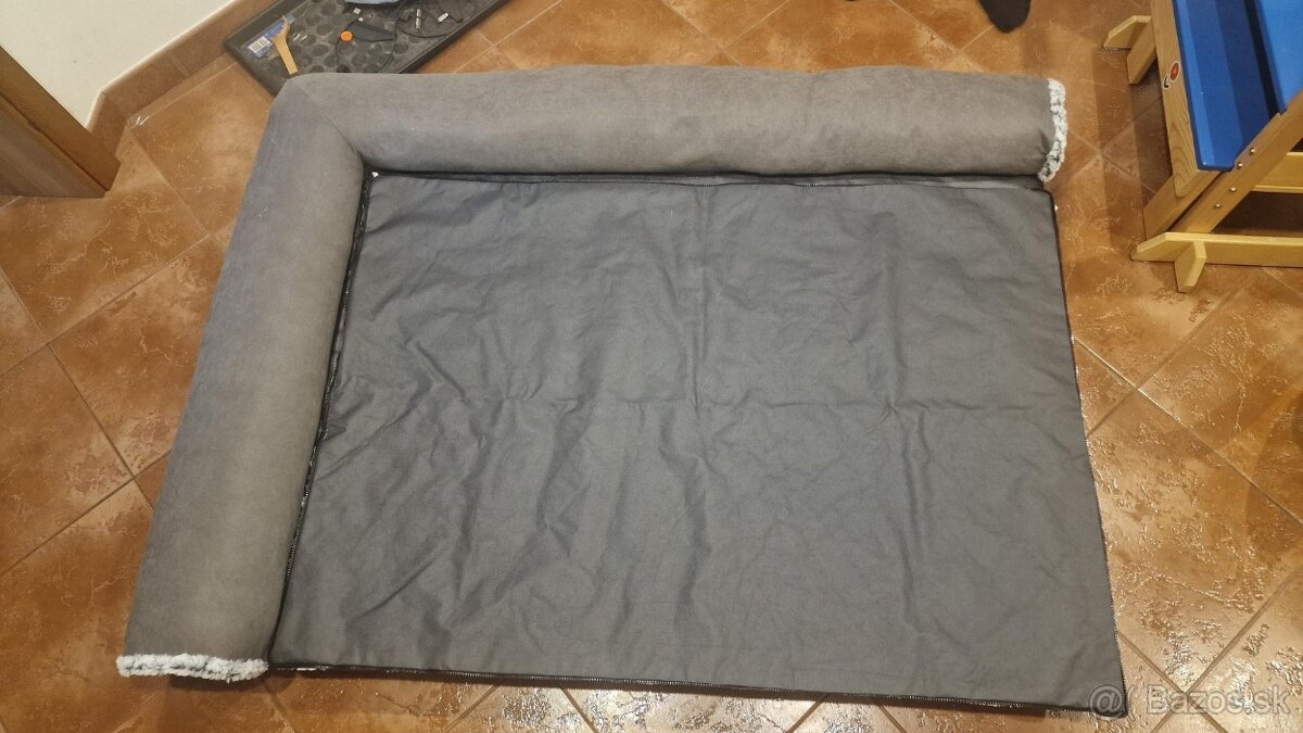 Prodam 2 pouzity pelech pro psa 135x100cm