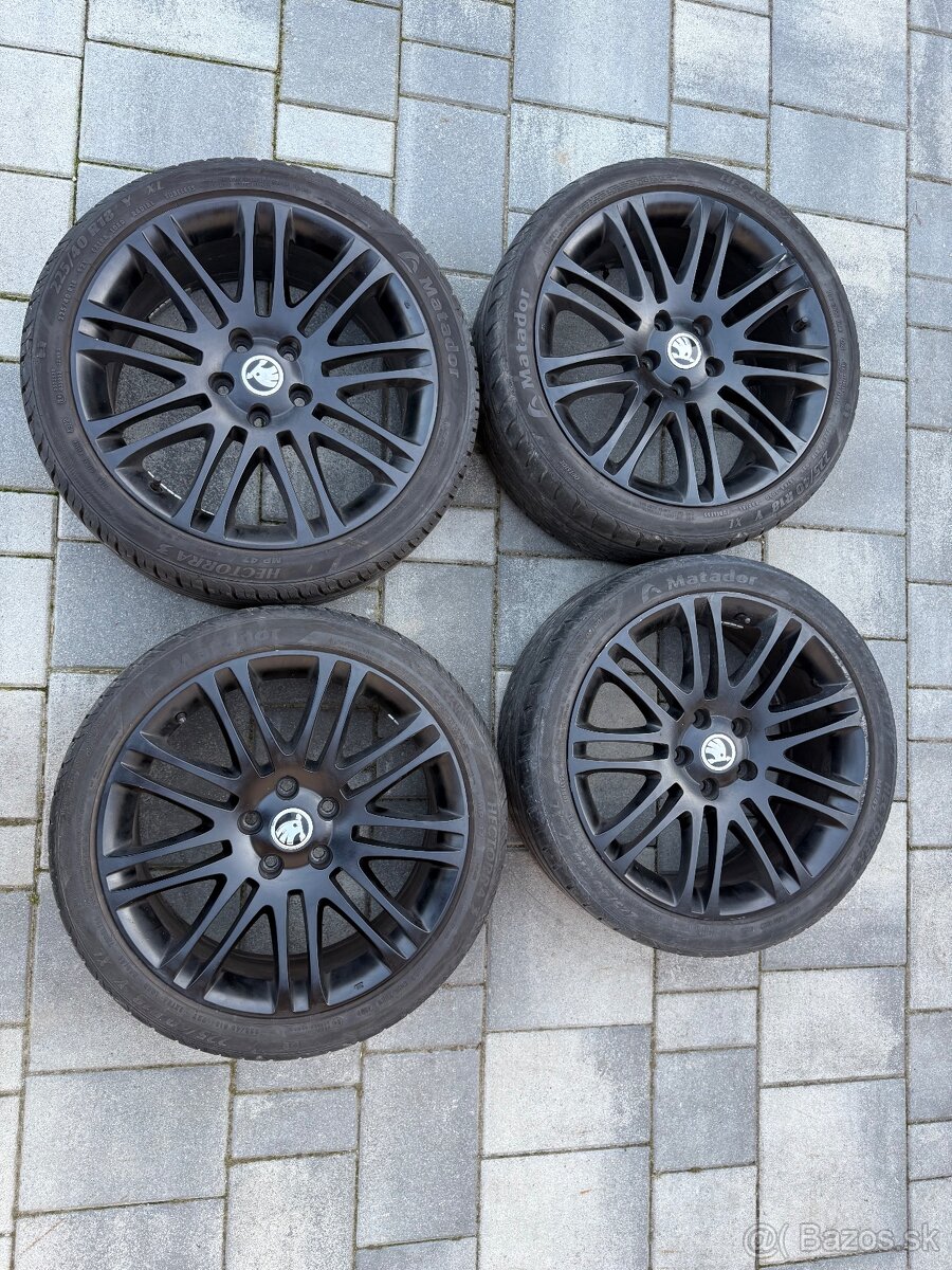 Škoda R18 225/40 R18