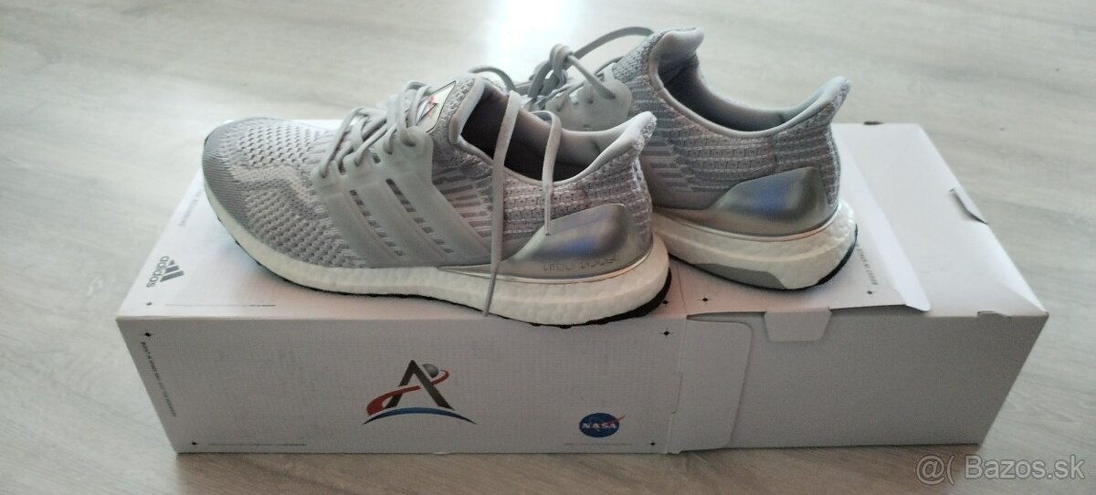 Nove tenisky Adidas Ultraboost Nasa edition