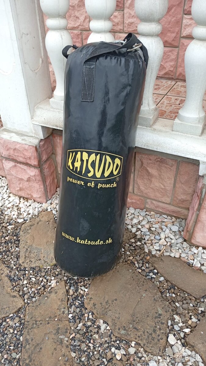 Závesné boxovacie vrece - výborný stav