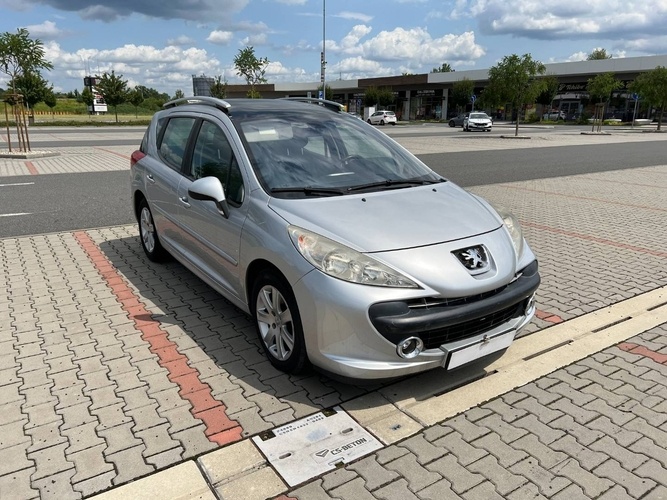 Peugeot 207 1.6 HDi 66kw SW panoramatická střecha