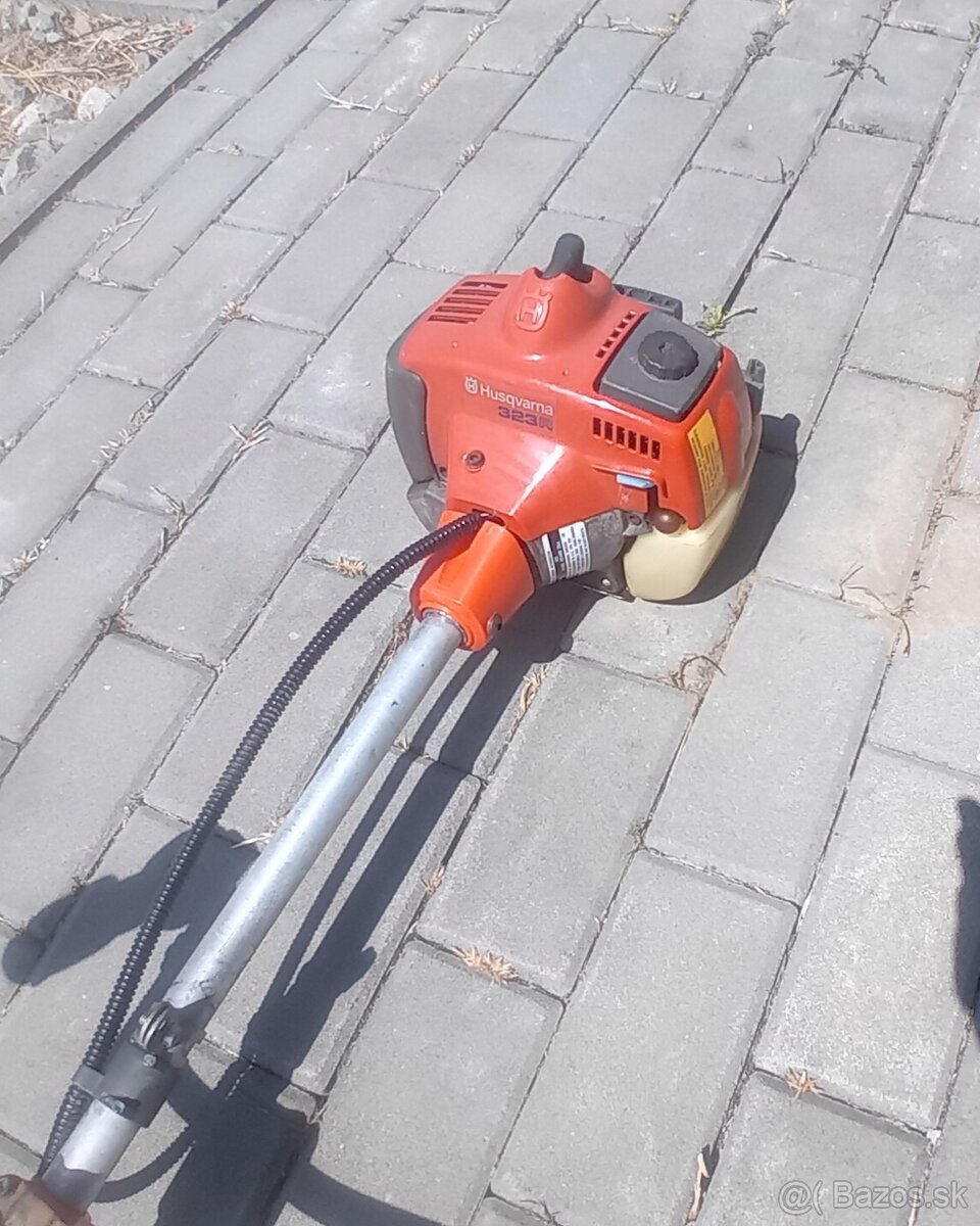 Krovinorez Husqvarna 323r