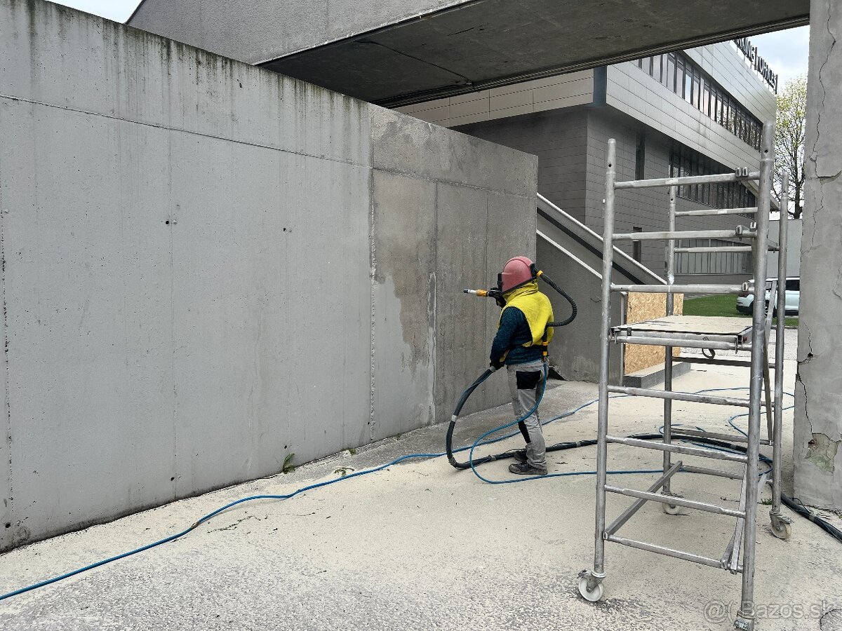 Pieskovanie kameňa, betónu a tehál