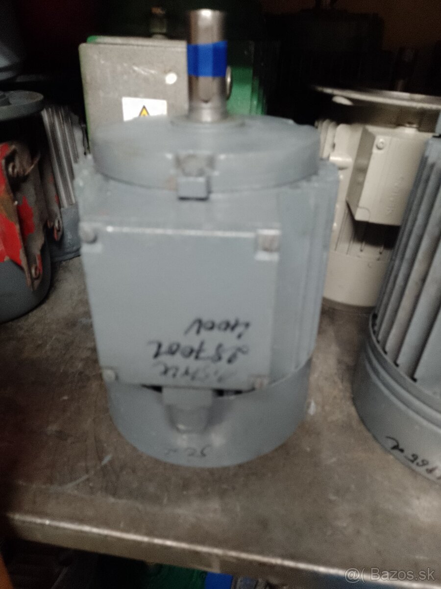 Predam elektromotor 1,5kw.