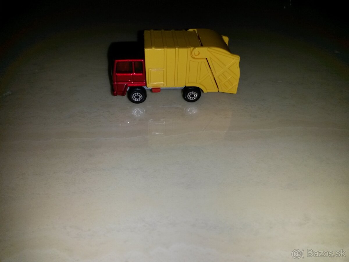 Matchbox SF REFUSE TRUCK