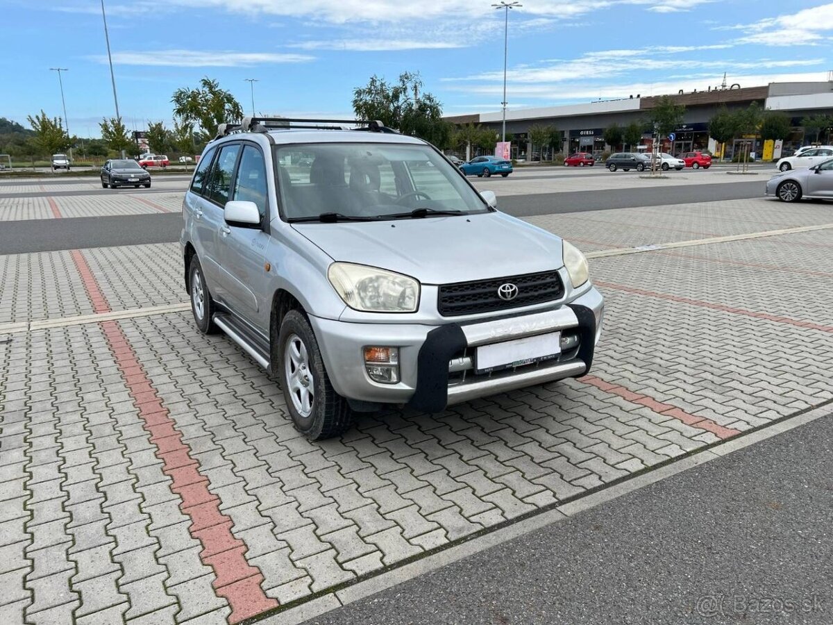 Toyota RAV4 2.0 VVTi naj. 112t 4x4 ČR