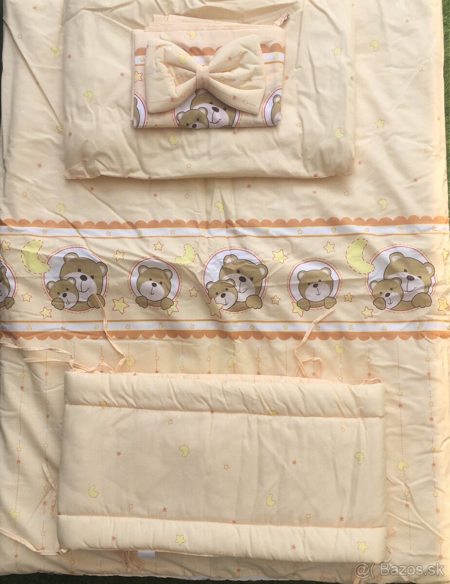 Posteľná súprava do postieľky Medvedíky nová