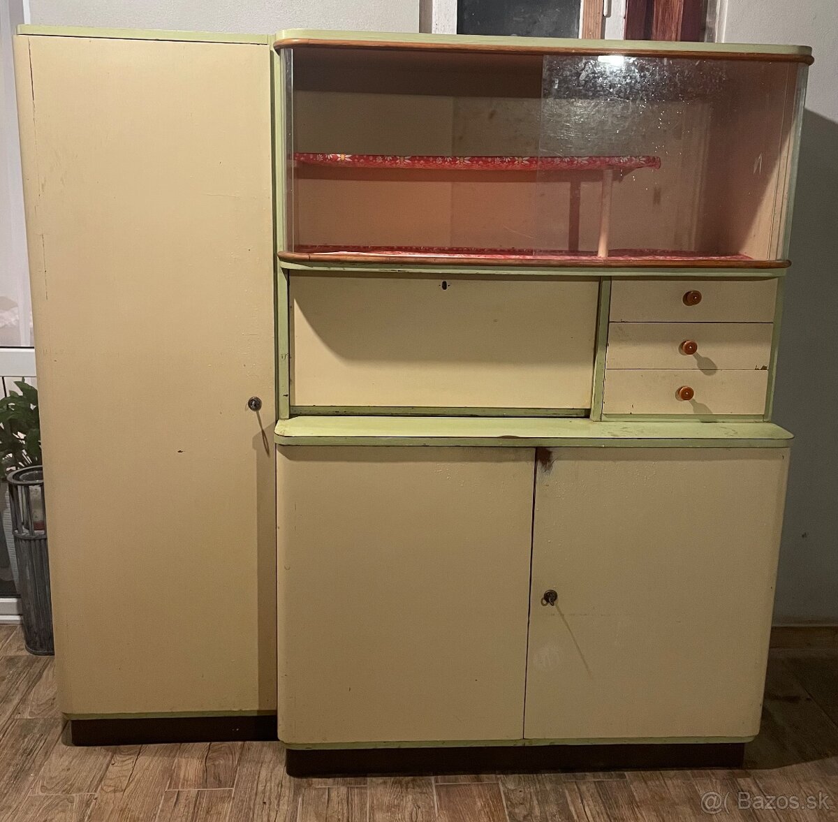 Ikonický retro kredenc (1958-1964)