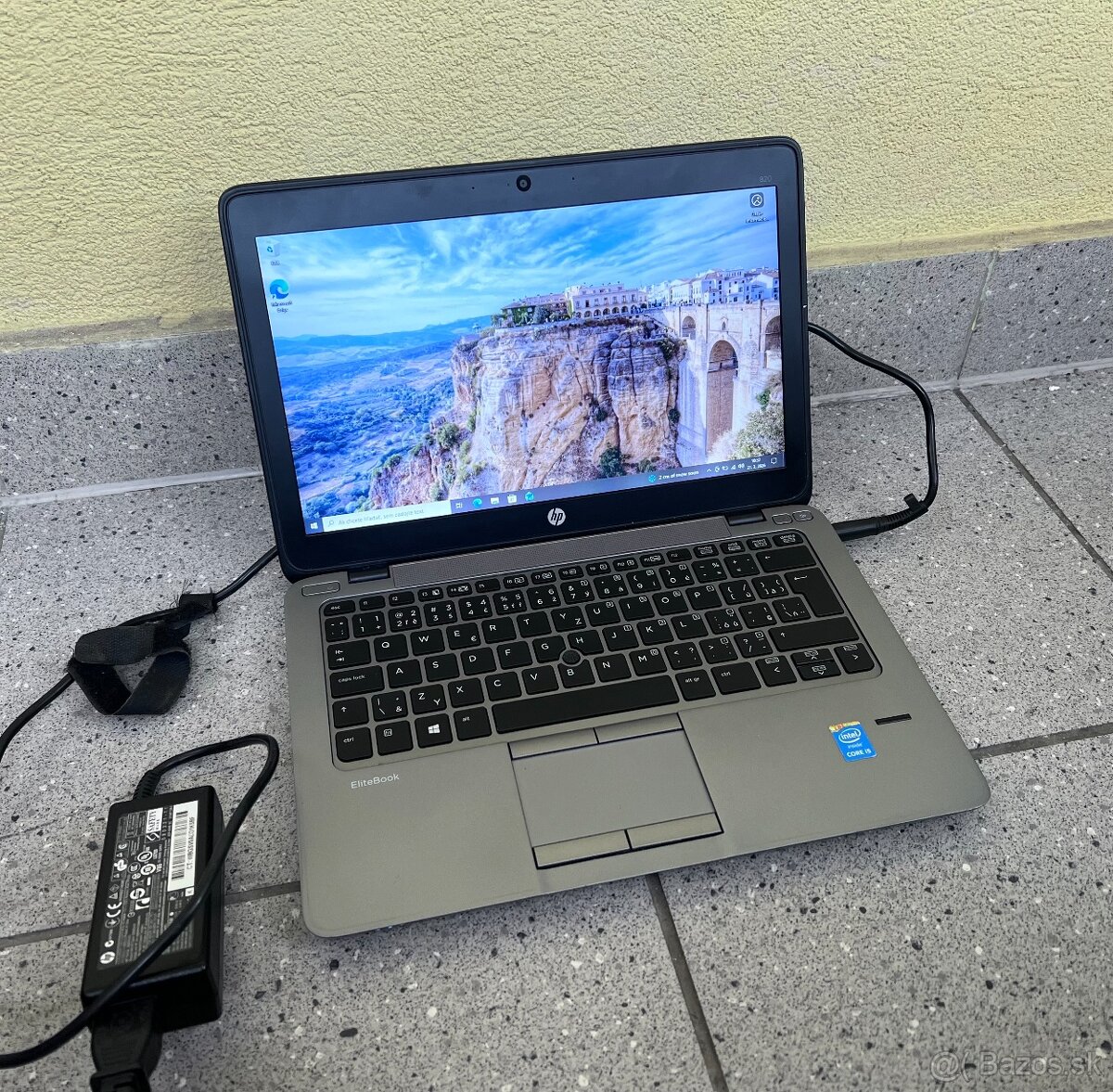 HP EliteBook 820 / i5 5200 / 8GB RAM / SSD + HDD / 12"
