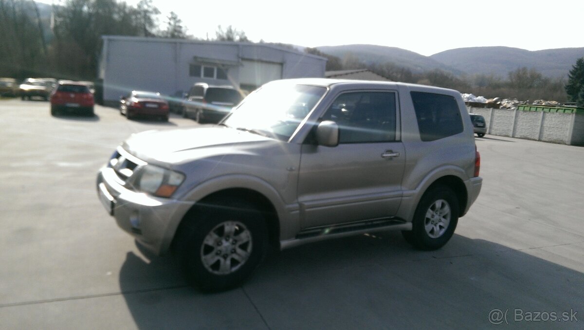 Mitsubishi Pajero 3.2-Pohon: 4×4,