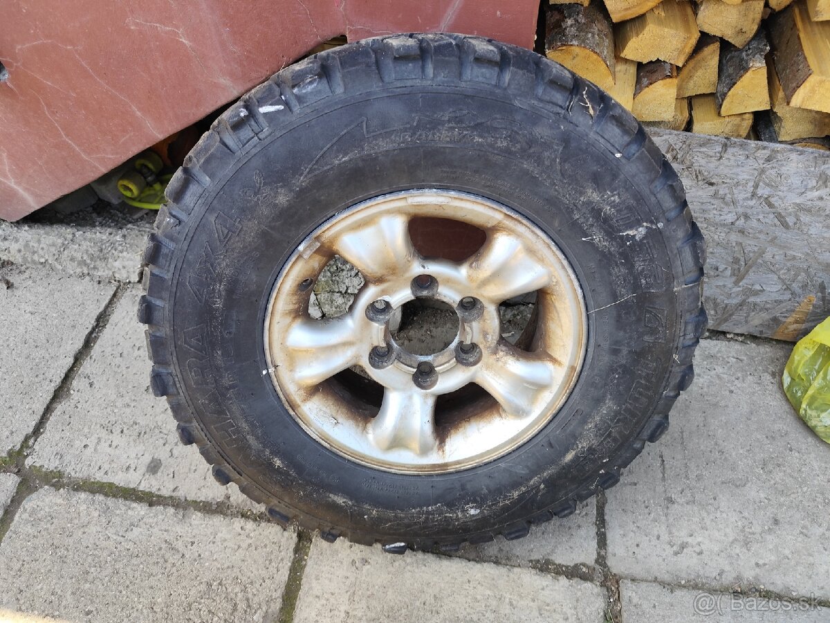Kolesá R15 Nissan Terrano