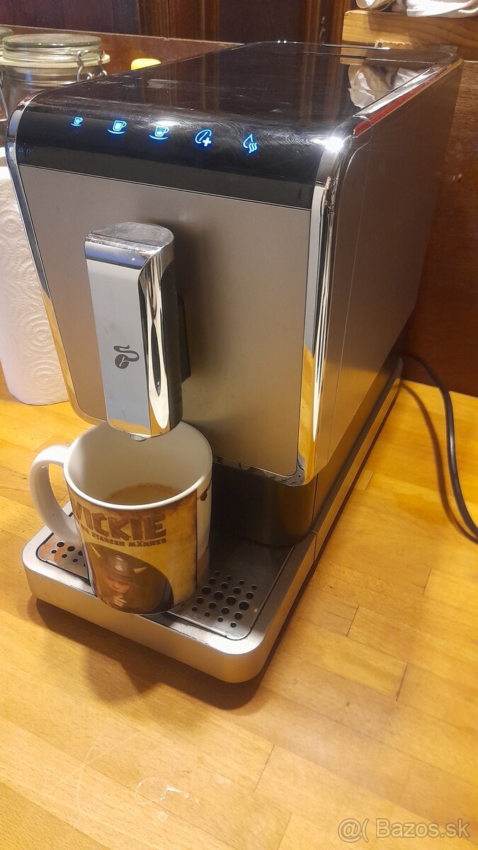 Plnoautomatický kávovar Tchibo