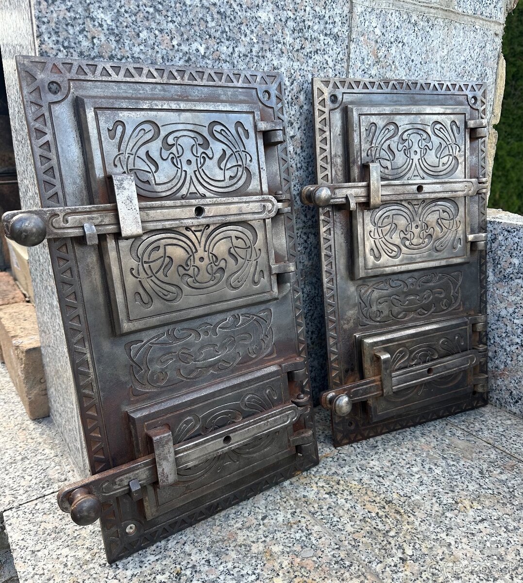 Liatinové dvierka