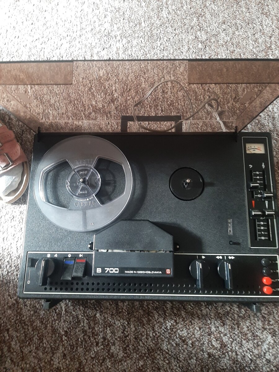 kotucovy magnetofon b 700