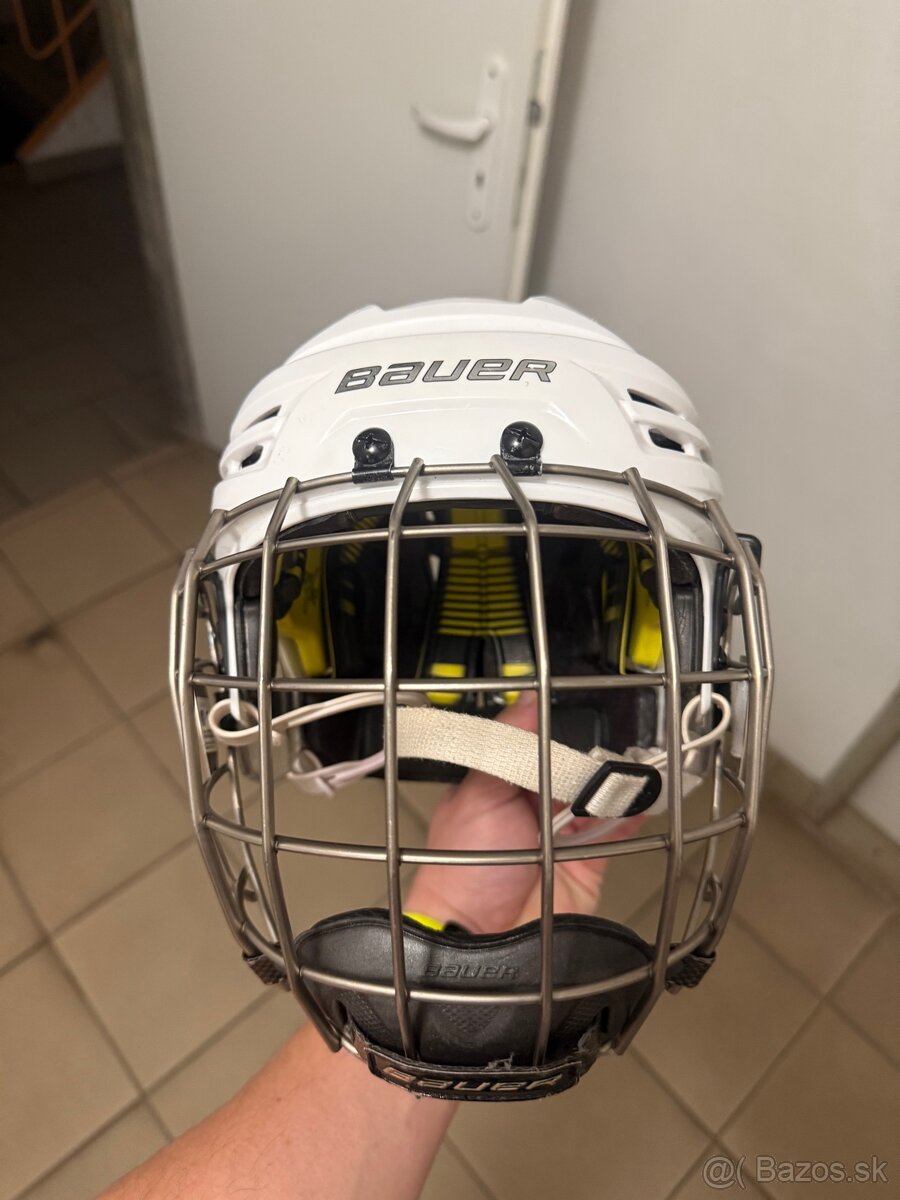 Hokejová prilba Bauer RE-AKT