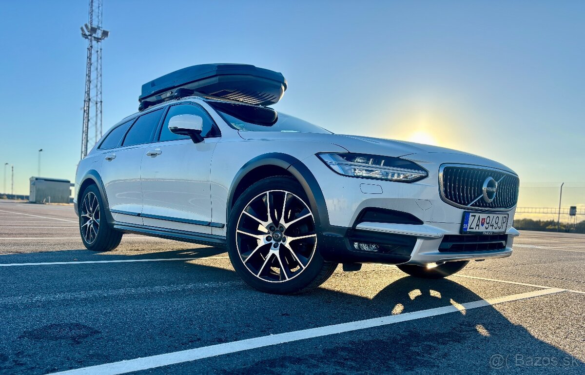 Volvo V90 cross country