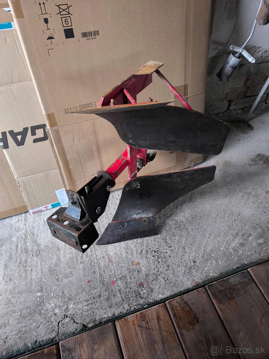 Pluh za malotraktor