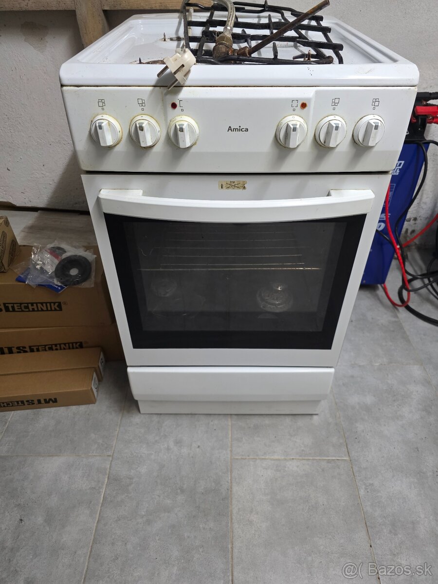 Predám sporák Amica