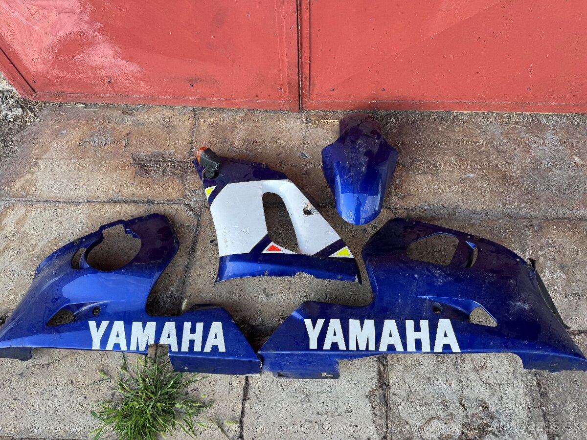 Yamaha r6 plasty