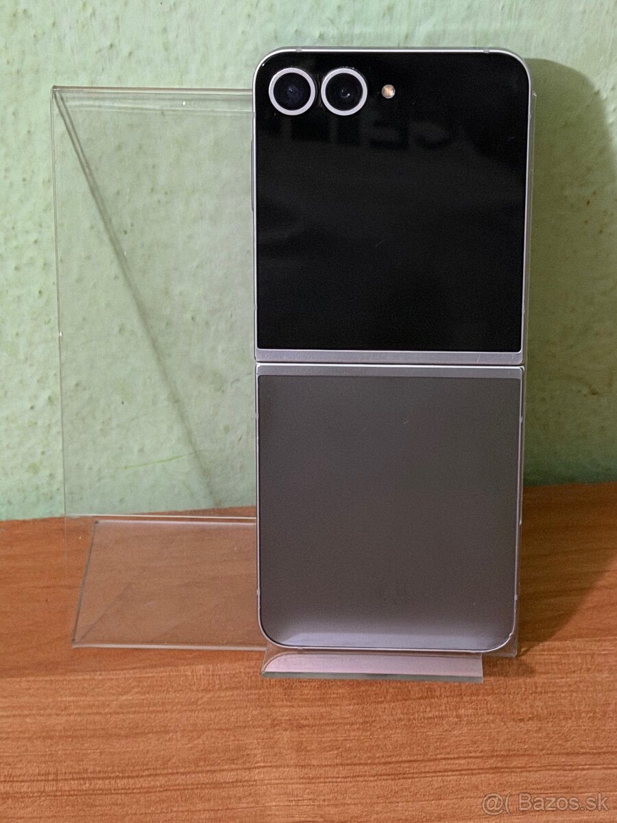 Dobrý deň Ponúkam na predaj Samsung Galaxy Z Flip 6 512GB