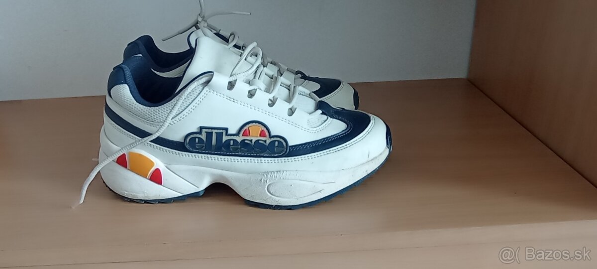 Dámske športové tenisky