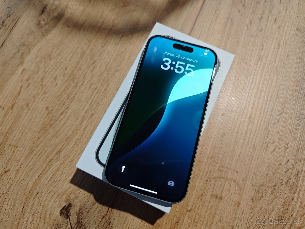 iPhone 15 128 GB Green - 9/10 stav