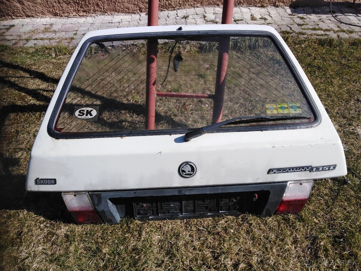 zadne dvere  napravy skoda favorit