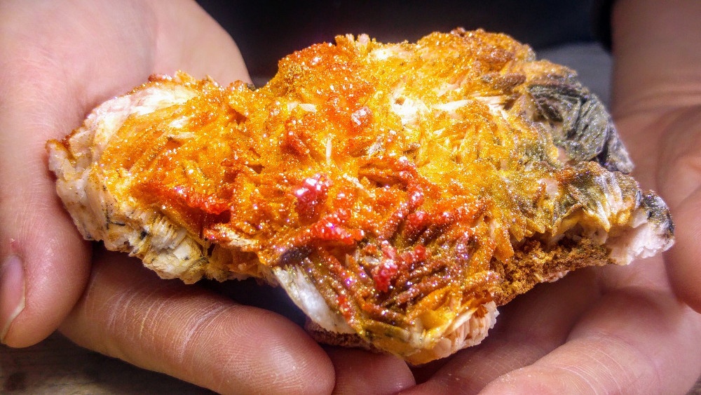 ✨ Minerál Vanadinit (547 g), Maroko