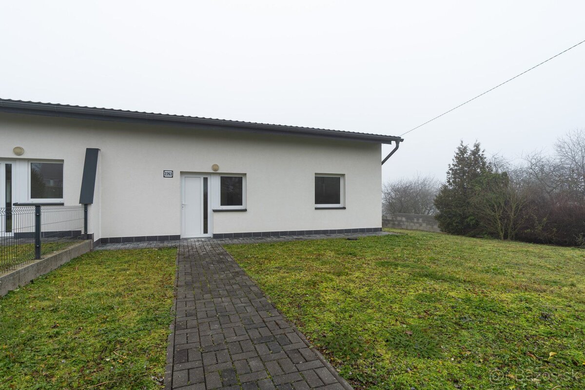 NA PREDAJ JEDNOPODLAŽNÝ 3 IZBOVÝ RODINNÝ DOM SO ZÁHRADOU | K