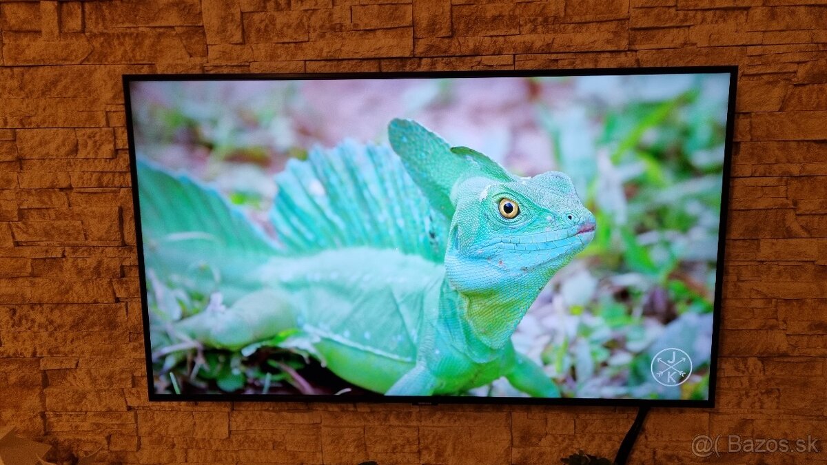 Predám Smart 4K SAMSUNG TV 43"/108cm aj s drziakom na stenu