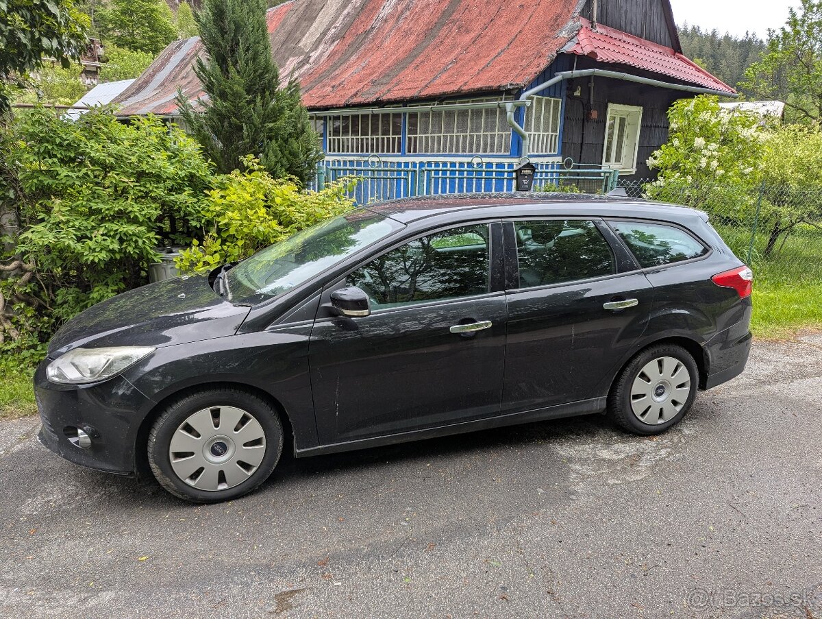 Predám Ford Focus Kombi, t.č. nepojazdný