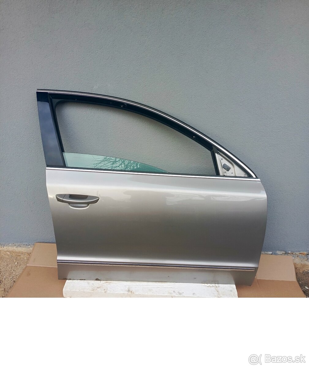 ✅ Škoda Superb 2 predné dvere - pravé ✅