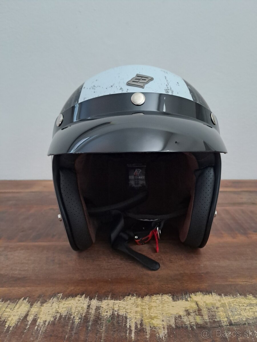 Predám dve nepoužité moto prilby
