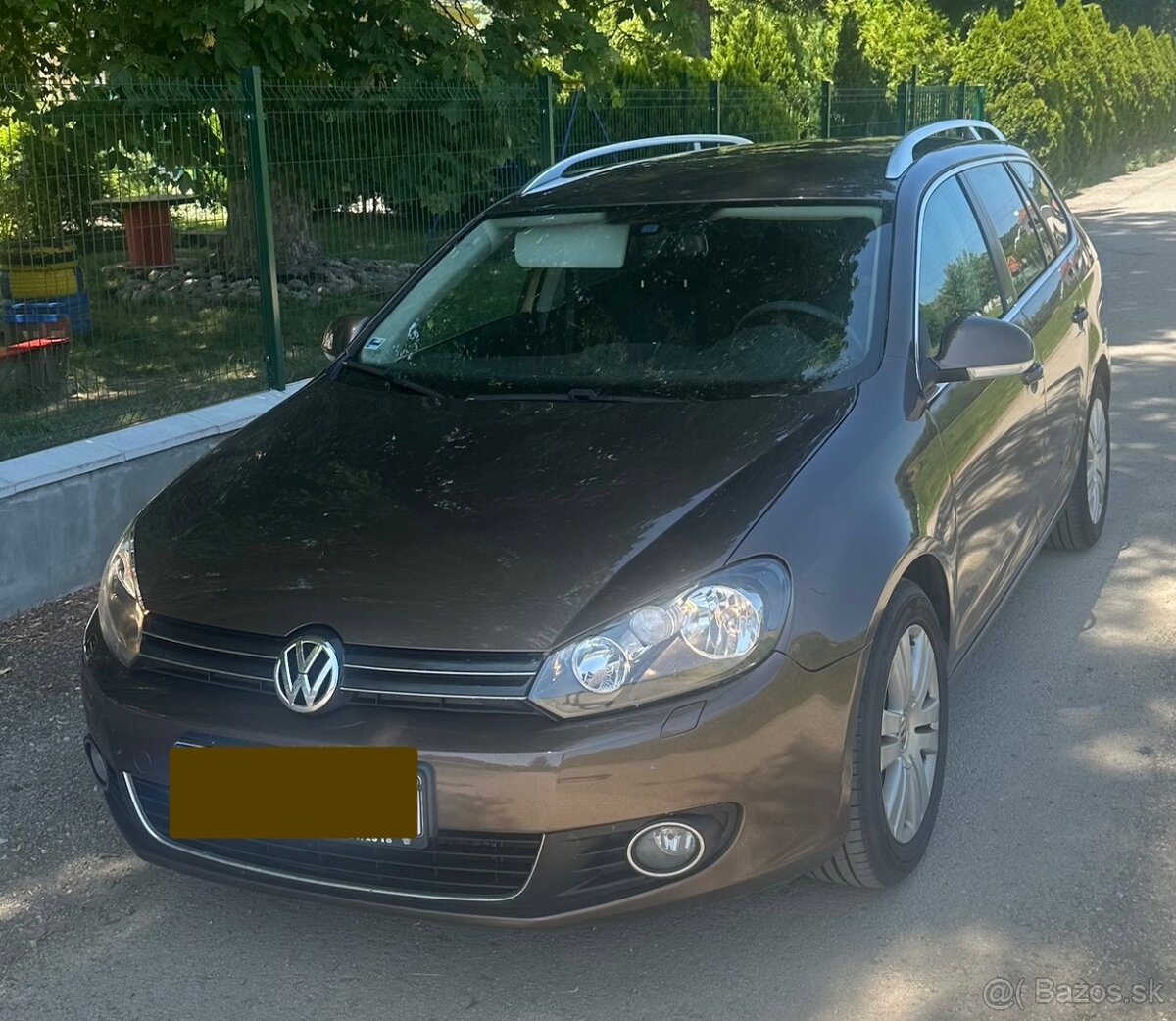 P: Volkswagen Golf 1.6TDI 77KW
