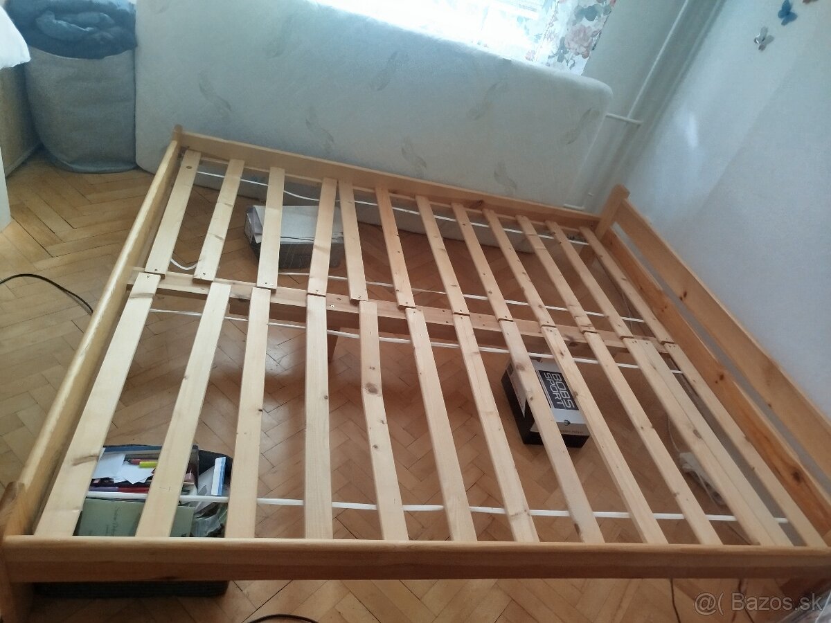 Manželská postel