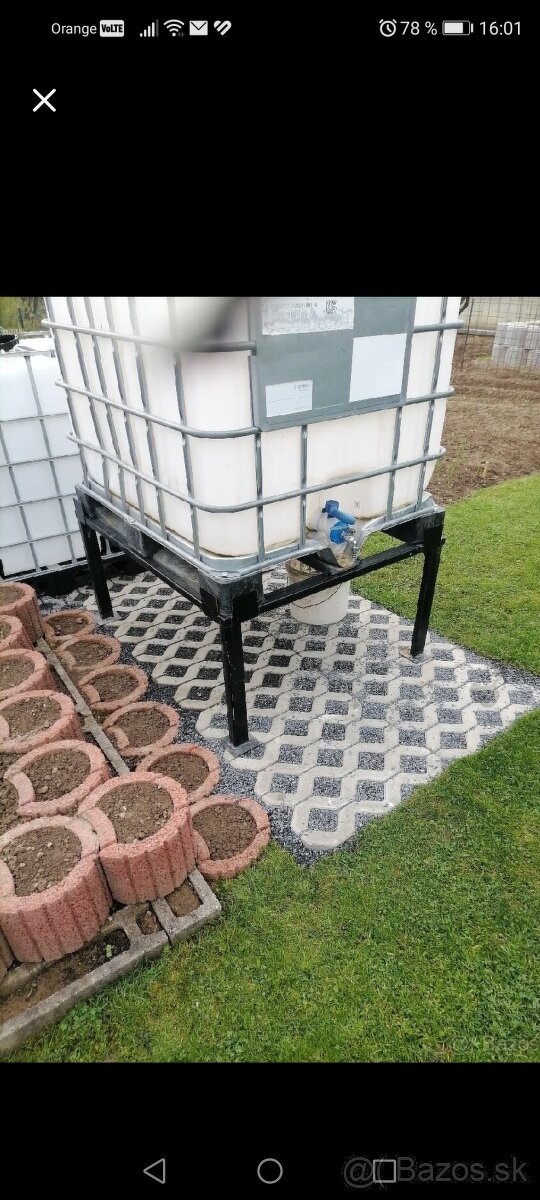 Predám stojan na pod 1000l nádrž.