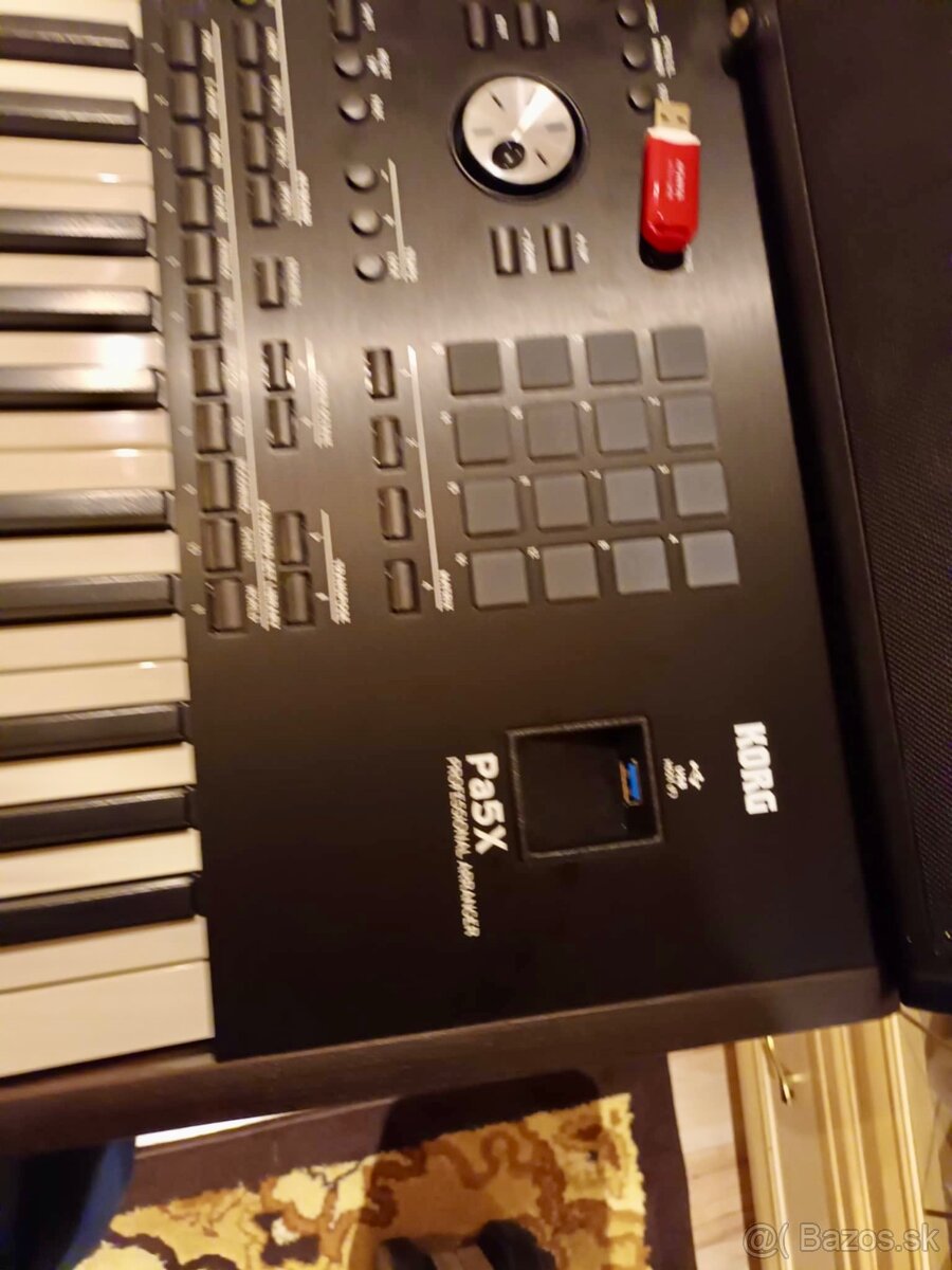 Predám Korg pa5x 61klaves