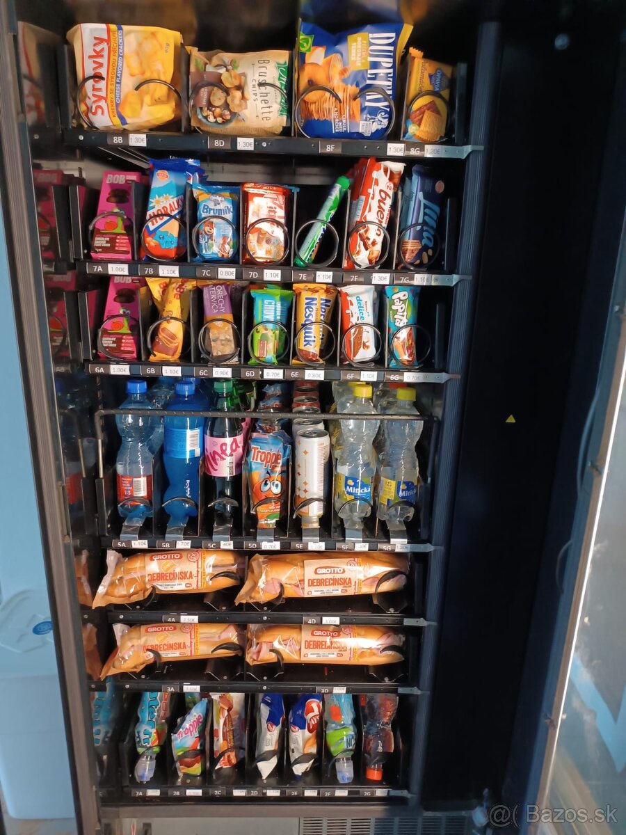 Odstúpim Snack automat Damian Deb7 s miestom
