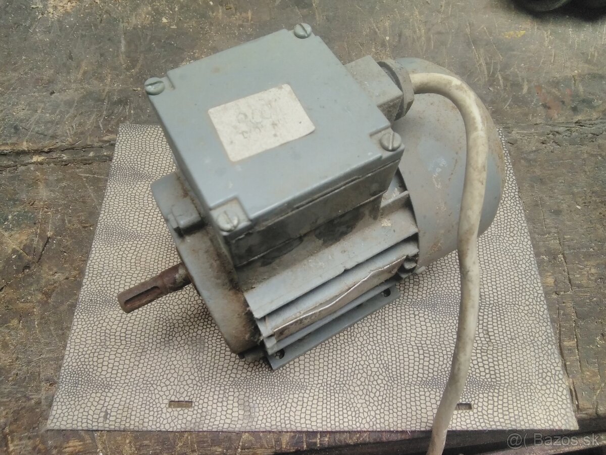 Elektromotor 380v 0,18 kw,1350 otaciek
