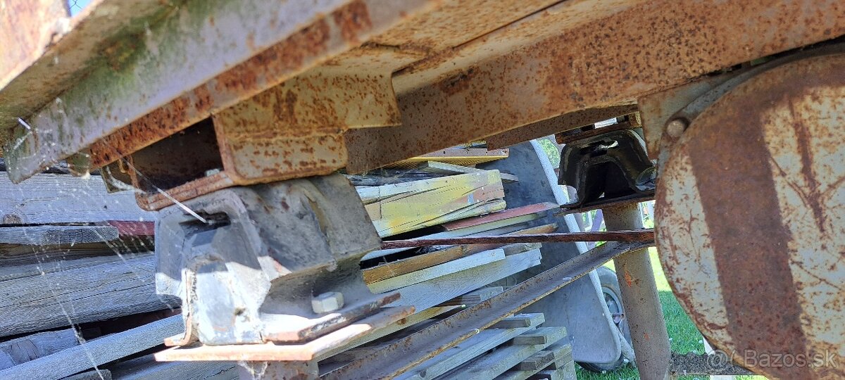 Predám vybracny stôl