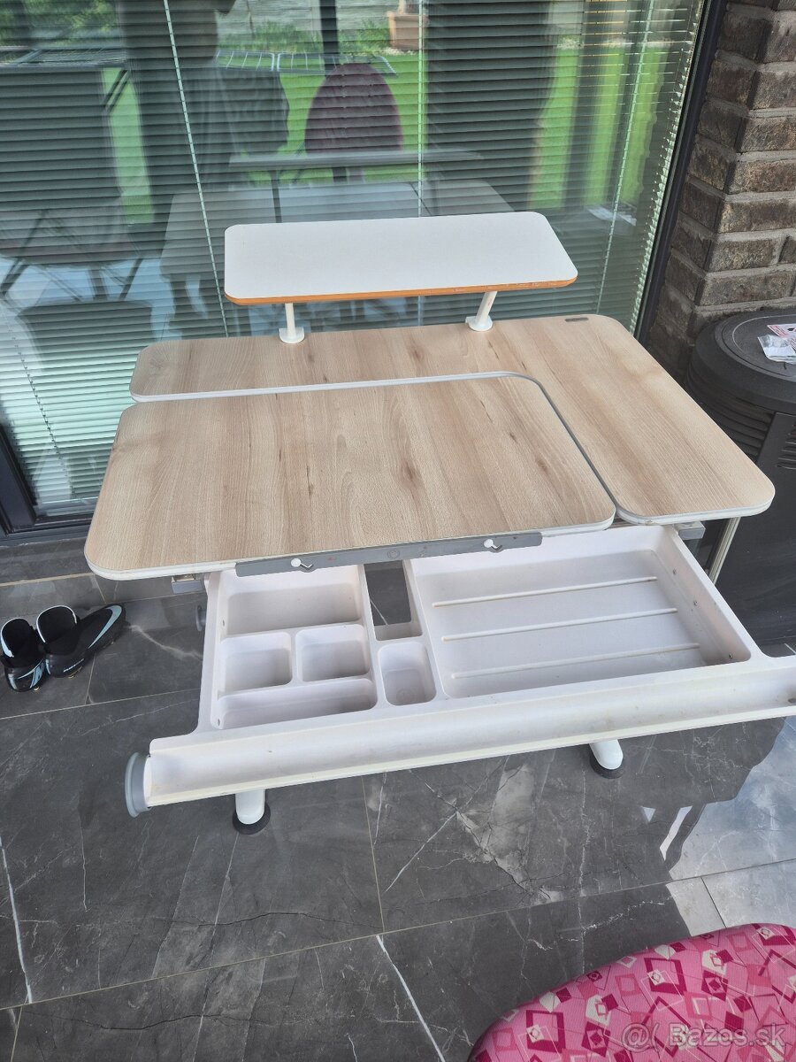 Predam rastuci stol pre skolaka