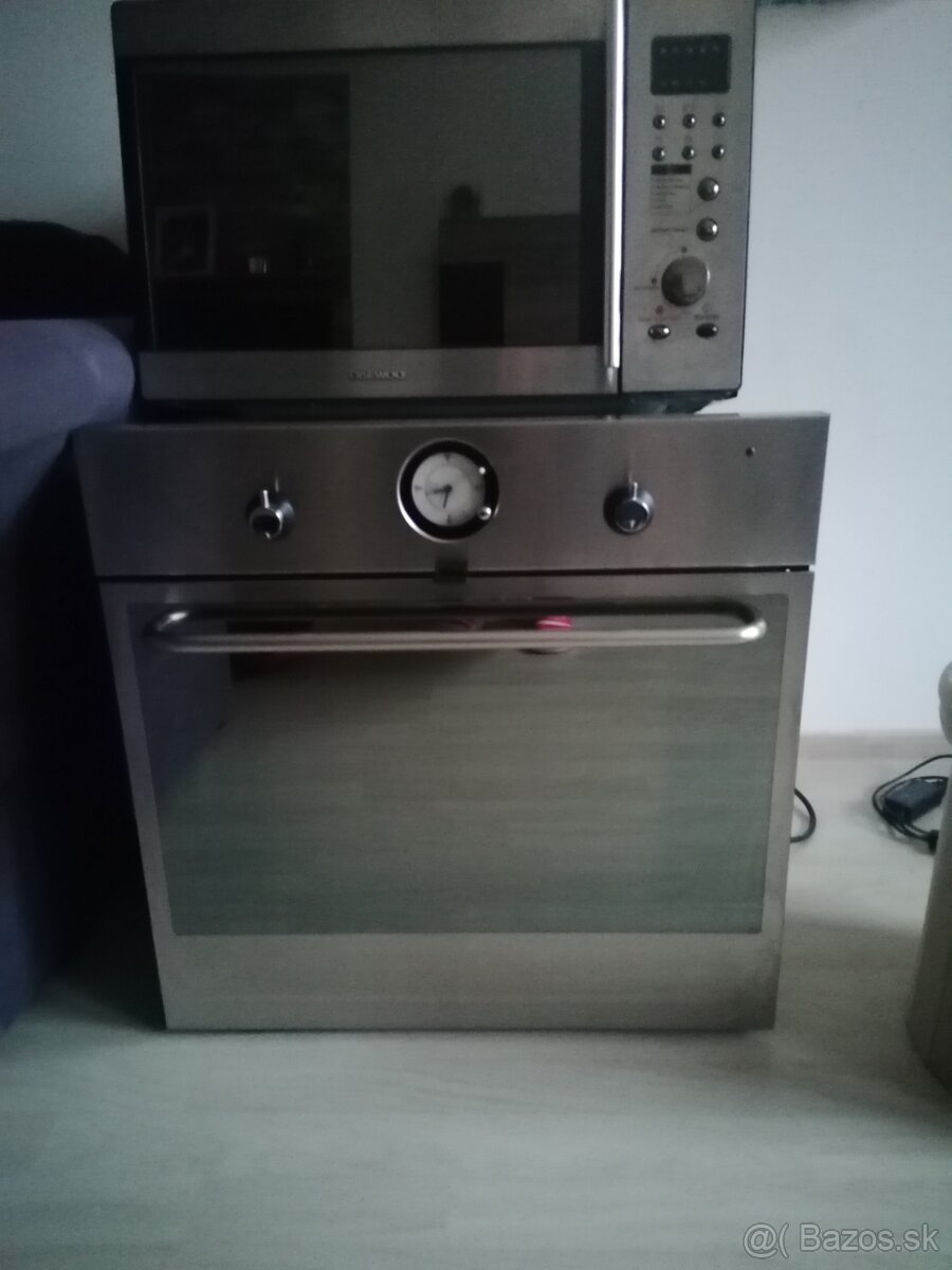 Vstavaná rúra, mikrovlnka