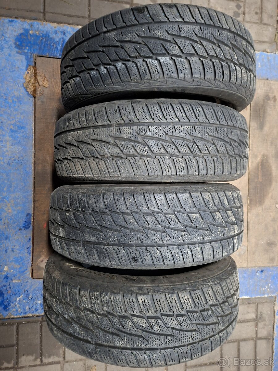 Predám zimné pneumatiky  205/60 R16 92 H