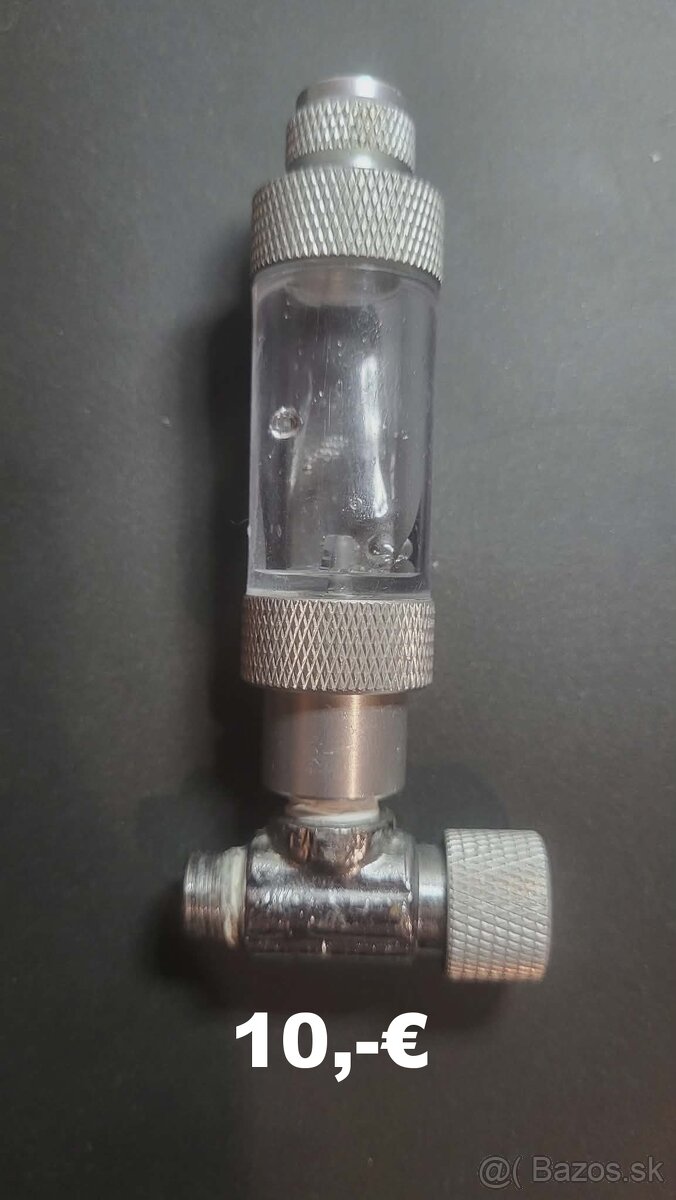 INVITAL-ihlový ventil s kovovým počítadlom bublín