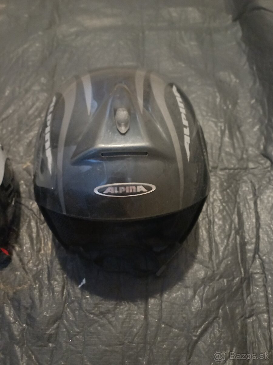 Lyžiarska prilba dámska