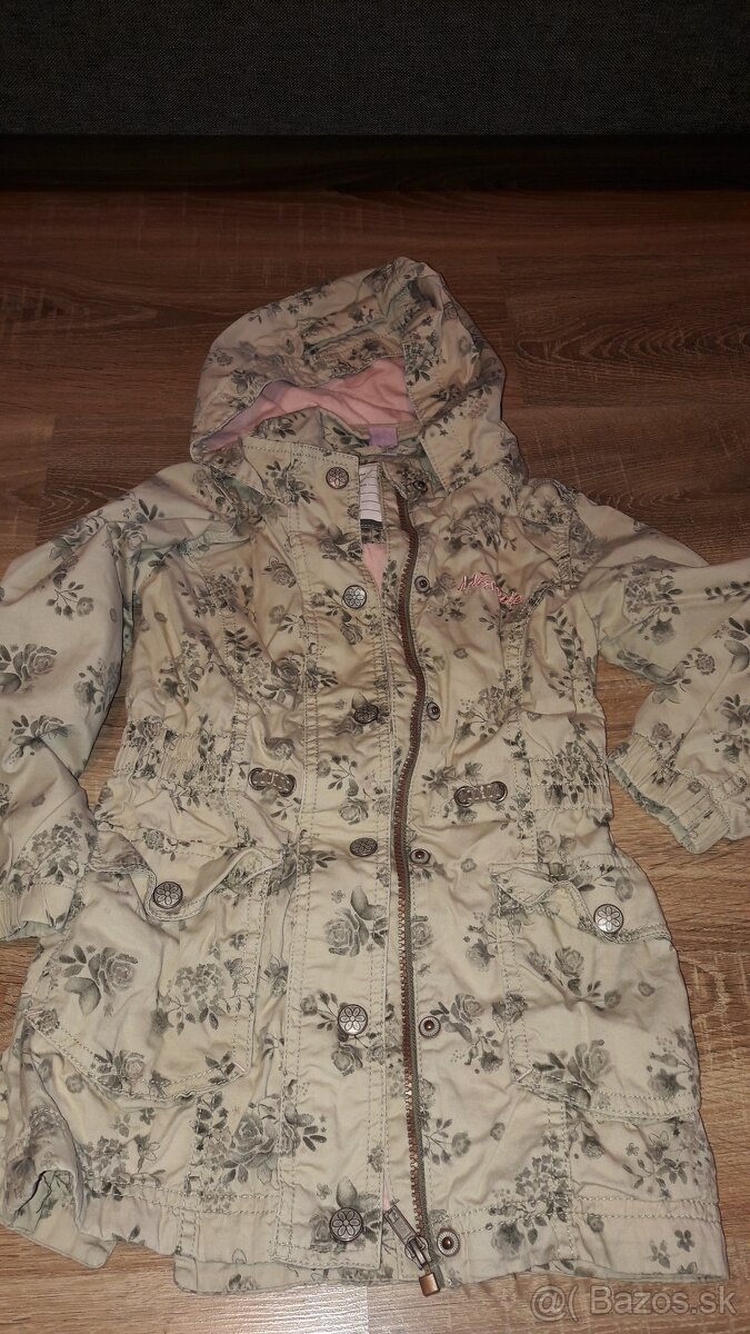 Dievčenský kabát - veľkosť 110
