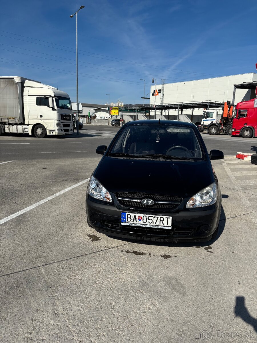 Hyundai Getz 1.1i 49kW, r.v. 2007, 83 000 km, benzín, čierna